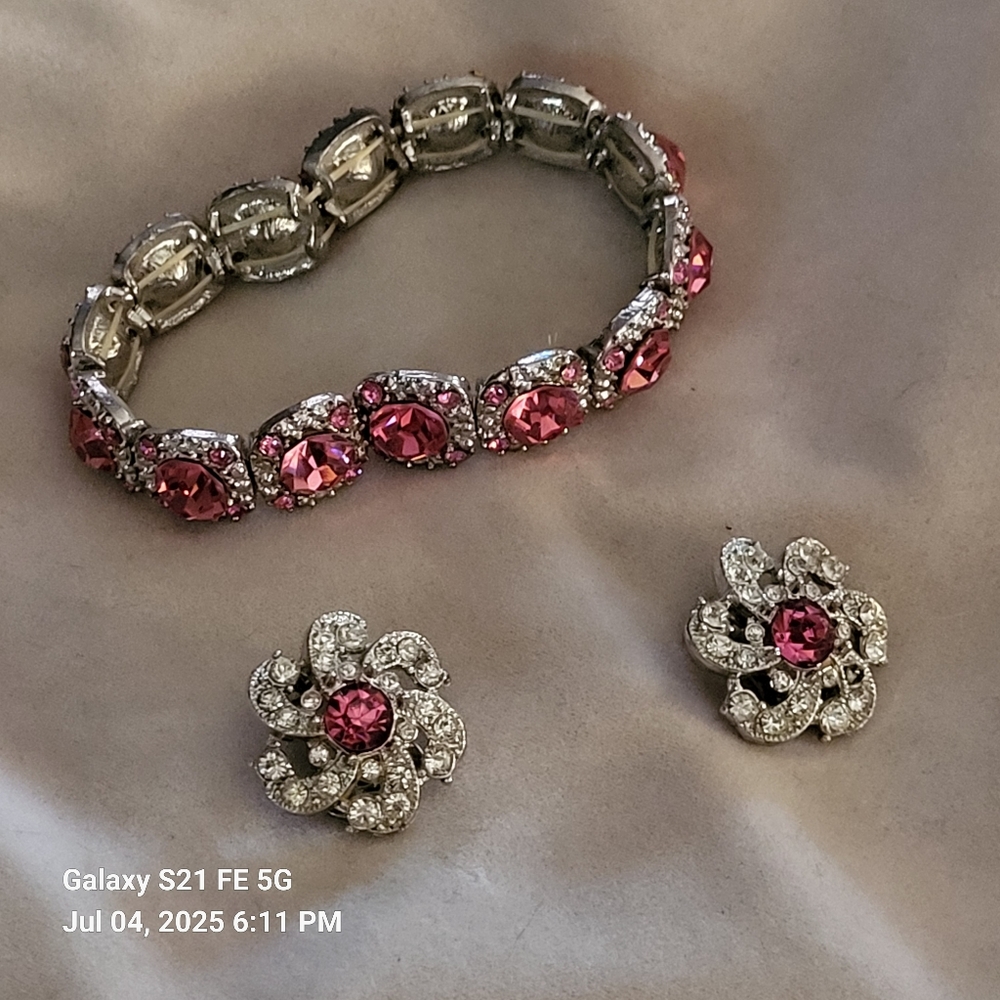 Claudette elastic bracelets and clip on earrings